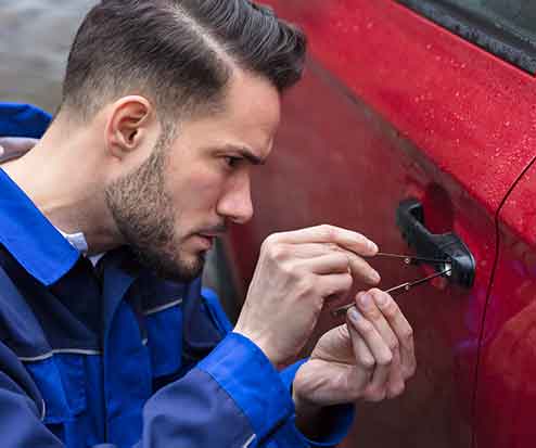 Car locksmith service in Charleston